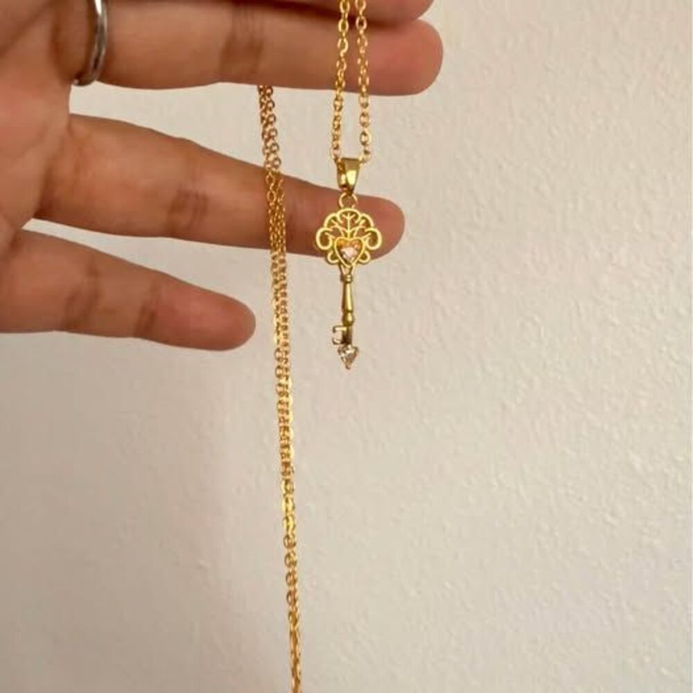 Unique Key Pendant Necklace Gold Tone Stainless Steel Chain Dainty Lock Necklace